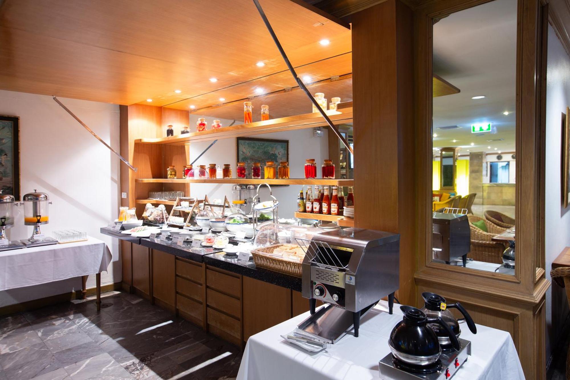 The Tarntawan Hotel Surawong Bangkok Ngoại thất bức ảnh