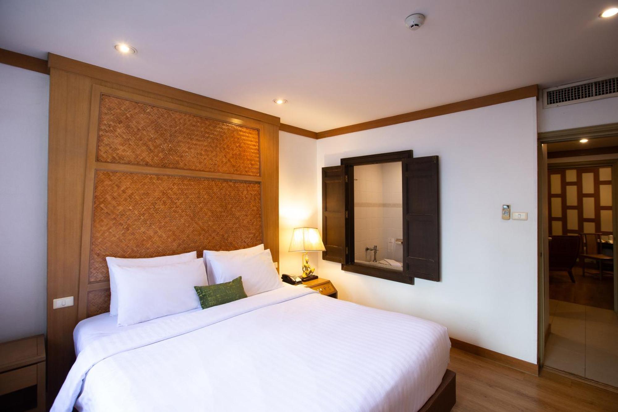 The Tarntawan Hotel Surawong Bangkok Ngoại thất bức ảnh